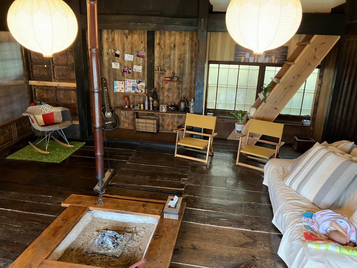 Guesthouse Boro-Ya Otoyocho Bagian luar foto