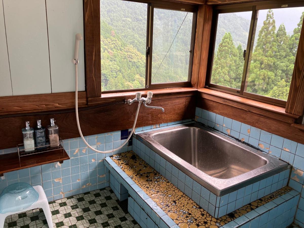 Guesthouse Boro-Ya Otoyocho Bagian luar foto