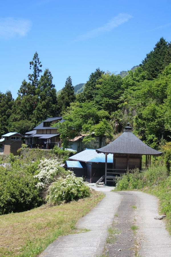 Guesthouse Boro-Ya Otoyocho Bagian luar foto